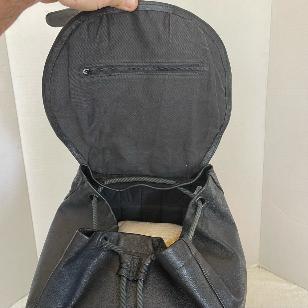 Stylish Black Leather Medium Backpack - Picture 13 of 16